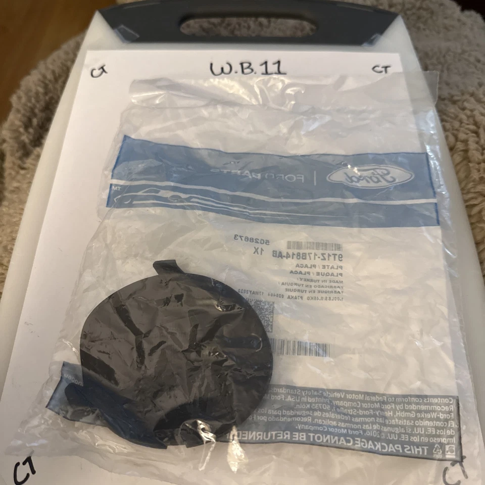 2010-2013 FORD TRANSIT CONNECT TAMPA DE SUPORTE LATERAL NOVA FABRICANTE DE EQUIPAMENTO ORIGINAL 9T1Z-17B814-AB - Imagem 2 de 2