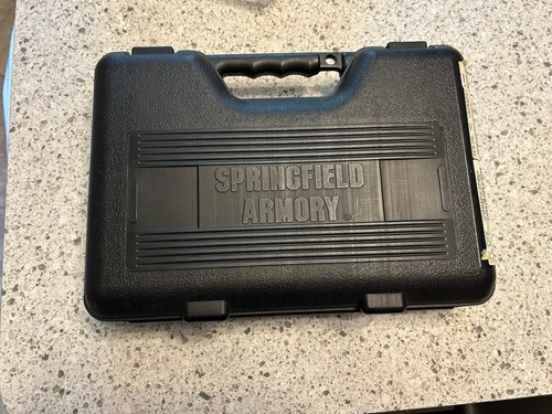 Springfield XD 40 S&W Hard Case, Holster, Magazine Holder.