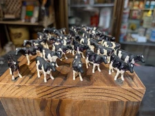 Vintage Lot Of 25 Holstein Cow Figures Farm Toy
