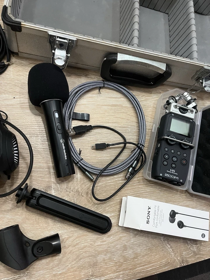 JVC 4K Memory Card Camera Recorder 4K Video Camcorder GY-HM250U And More - Image 4 of 4