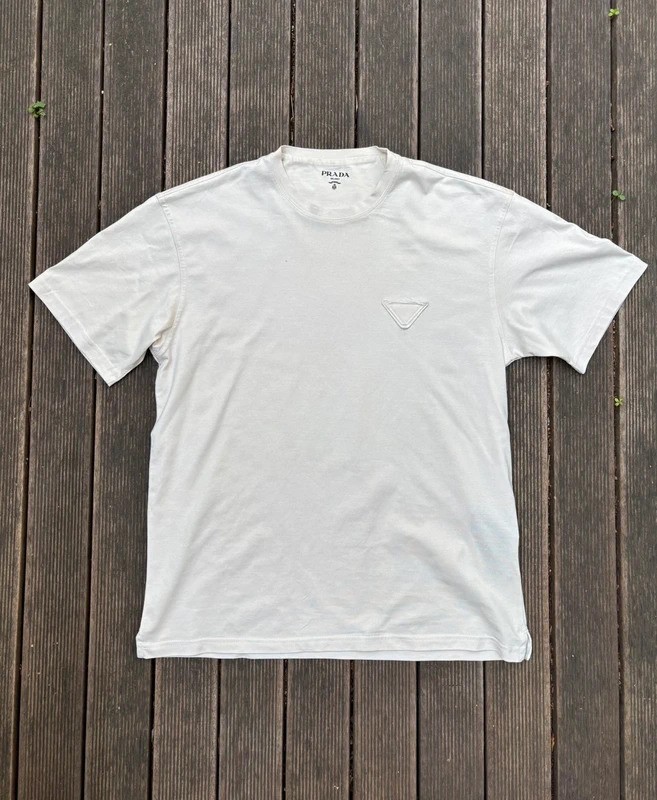 PRADA T SHIRT