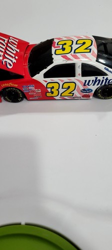 1997 Dale Jarrett #32 White Rain 1/24 Scale MAC TOOLS NASCAR Diecast ***Bank*** - Picture 6 of 11