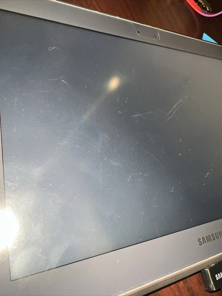 Samsung Galaxy Tablet Bundle 16GB Wi-Fi 4G 8 inch Black FOR PARTS NOT WORKING - Image 3 of 4