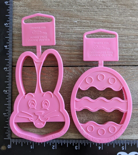 Set tagliabiscotti pasquali Wilton vintage anni 90 uovo coniglietto - Foto 5 di 5