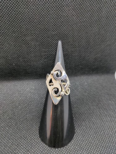 Sterling Silver Pierced Heart Geometric Hand Made Ring sz8 One-off .A3c - Picture 2 of 9