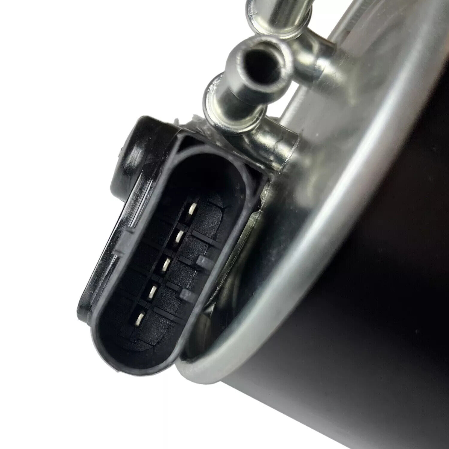 1PCS WK820/18 Fuel Filter Replace For Mercedes Benz 2.1L W204 C204 S204