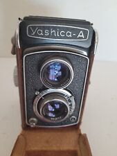 Vintage Yashica A TLR Twin Reflex Camera UNTESTED L K