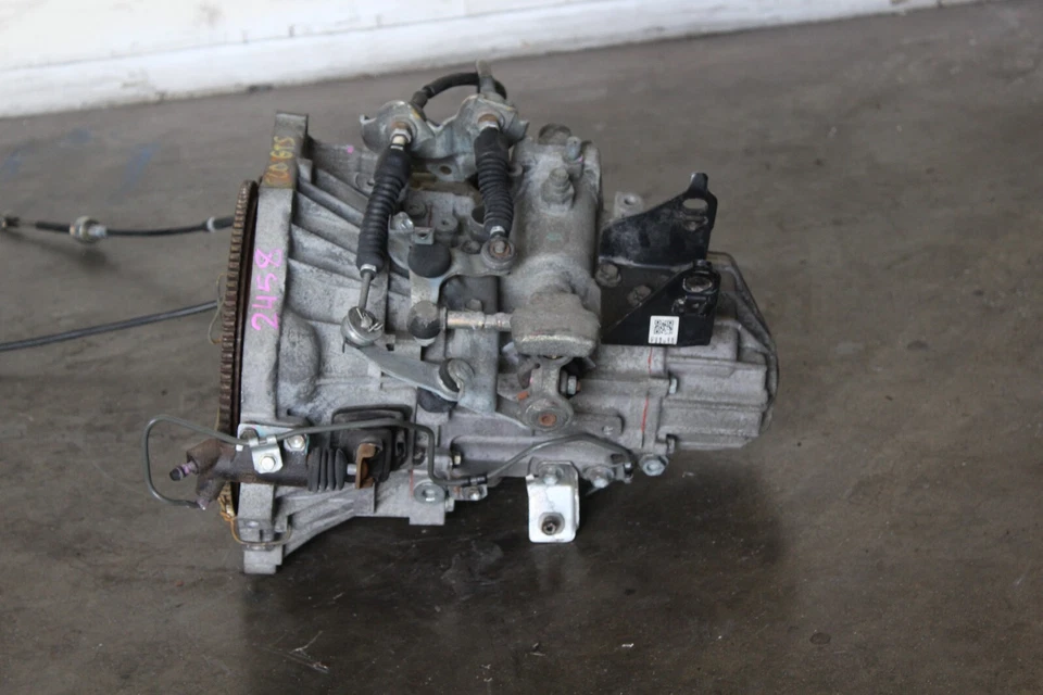 Pontiac Vibe 2003-2004-2005-2006 1,8 L 4 cilindros 6 velocidades transmisión manual Jdm 2zz Foto 3 de 4