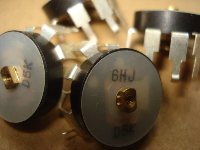 Radio Mini PCB Potentiometer 5k with switch lot 30 Pcs - Image 3 of 4