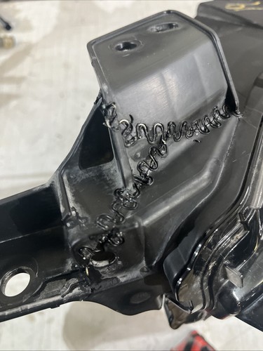 2019 2020 MAZDA 3 DRIVER SIDE HID HEADLIGHT - Picture 5 of 6