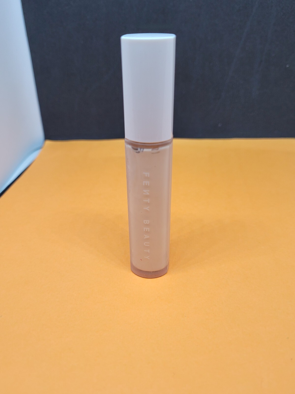 Fenty Beauty Pro Filt'r Soft Matte Foundation Shade 130-image