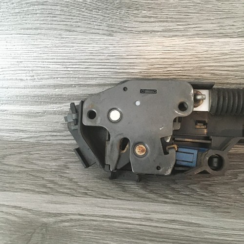 Land Rover Freelander 1 tailgate latch catch lock and actuator back door 1997-06 - Picture 3 of 8