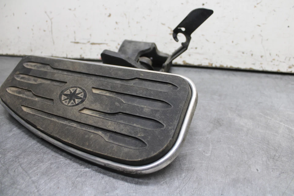 14-15 YAMAHA V STAR 1300 XVS1300CT TOURER REPOSAPIÉS DELANTERO DERECHO CLAVIJA PASO BB722 Foto 2 de 4