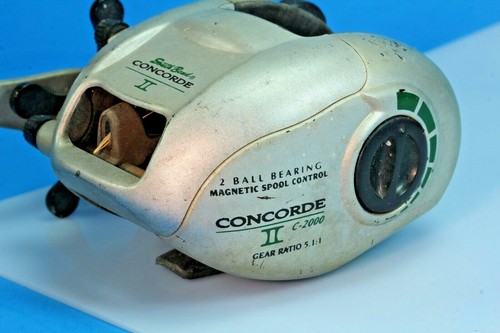 South Bend Concorde II C-2000 Bait Casting Fishing Reel. - Picture 2 of 5