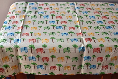 Cuscino collina granato nuovo con scatola finta spezie caravan percalle cotone elefante bambini - Foto 3 di 7