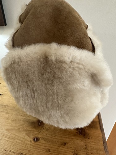 Cappello invernale UGG pelle di pecora unisex O/S Trapper con bordo in pelle - Foto 11 di 20