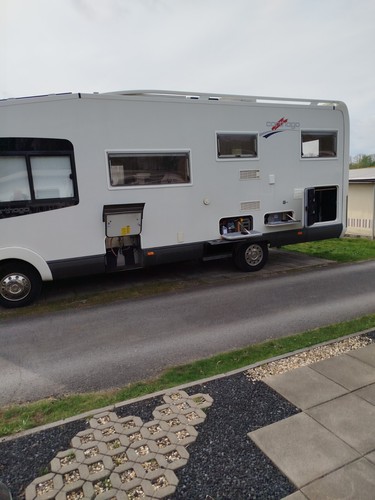 Wohnmobil Carthago M-Liner 6,5 Tonnen Autark - Bild 13 von 14