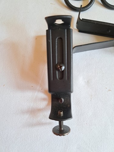 Metal Curtain Pole Rings  & Hooks (30mm) x34 plus x3 adjustable wall brackets. - Picture 3 of 5