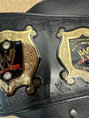 WWE Undisputed Championship Title Belt - "MR PHIL" Engraved (E10045054) - Bild 6 von 10