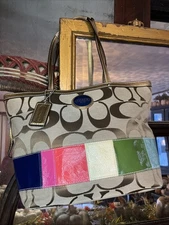 Coach signature C legacy stripe gold multicolor Patch purse, PERFECT 🔥