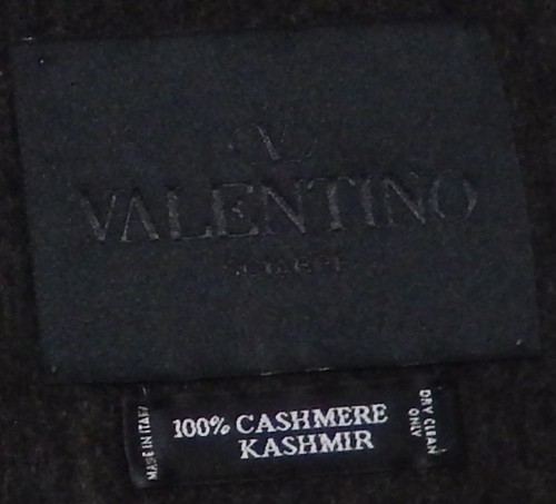 Valentino Garavani wendbarer 100 % Kaschmir 69 Zoll langer hellbrauner Fransenschal - Bild 5 von 9