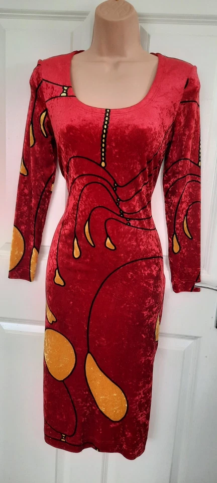 Vestido Gianni Versace Couture Rojo Estampado Alexander Calder Años 90 10 Reino Unido Estados Unidos 6 Foto 4 de 4