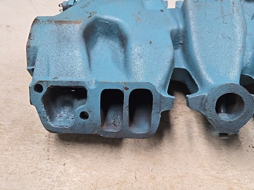 Original 1960 Pontiac Tri-Power Intake Manifold 535552 D-1-0 - Picture 11 of 13