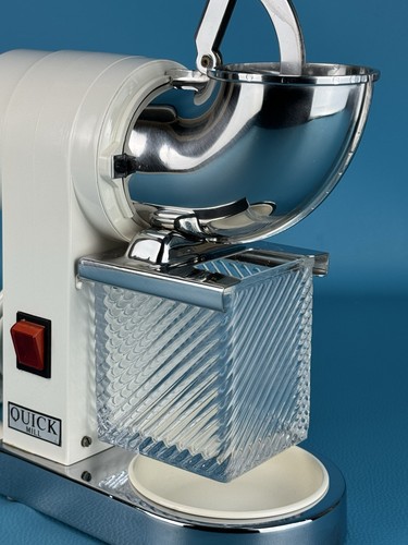 Quick Mill Vintage Tritaghiaccio Bianco Anni ‘70 Con Vaschetta In Vetro - Foto 3 di 14