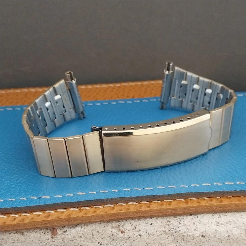 20mm 22mm JB Champion Gold-Tone Deployment nos 1970s Vintage Watch Band - Image 2 of 4
