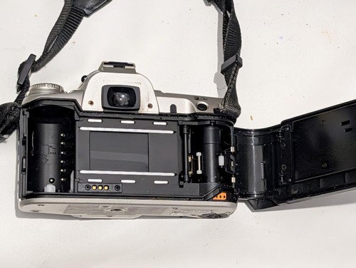 Pentax MZ-50 SLR Camera Body only Serial No 7534835 - Picture 3 of 3