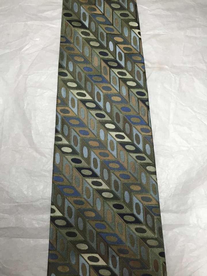 CLAIBORNE MENS TIE GREEN AND BLUE 4 X 60 - Image 3 of 4