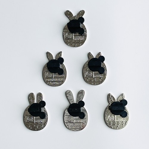 Disney 2023 Huevos de Conejo Ocultos Mickey Cast Pin Misterio Juego Completo con Completador - Imagen 7 de 8