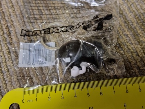 SUPER MARIO KEYRING LUIGI KEYCHAIN + BULLET BILL KART PROMO BRAND NEW! Nintendo - Picture 3 of 4