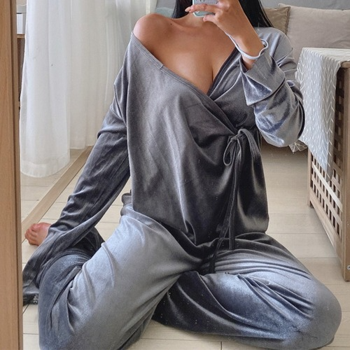 Pigiama caldo velluto per donna abiti e pantaloni tasca solida manica lunga tuta da notte - Foto 3 di 10