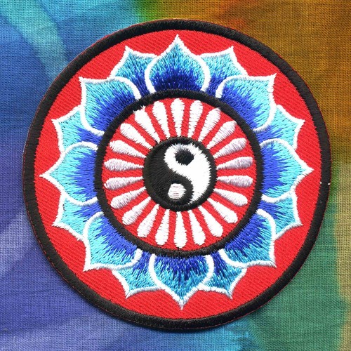 Aufnäher Yin Yang Blume Patch Bügelbild Abzeichen Aufbügler Applikation - Bild 2 von 10