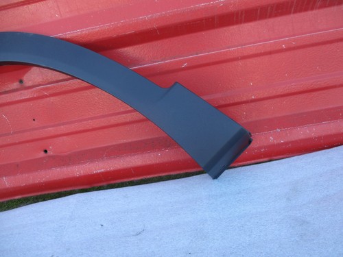 2021-2023 HYUNDAI SANTA FE FRONT LEFT FENDER FLARE WHEEL ARCH TRIM OEM - Picture 3 of 9