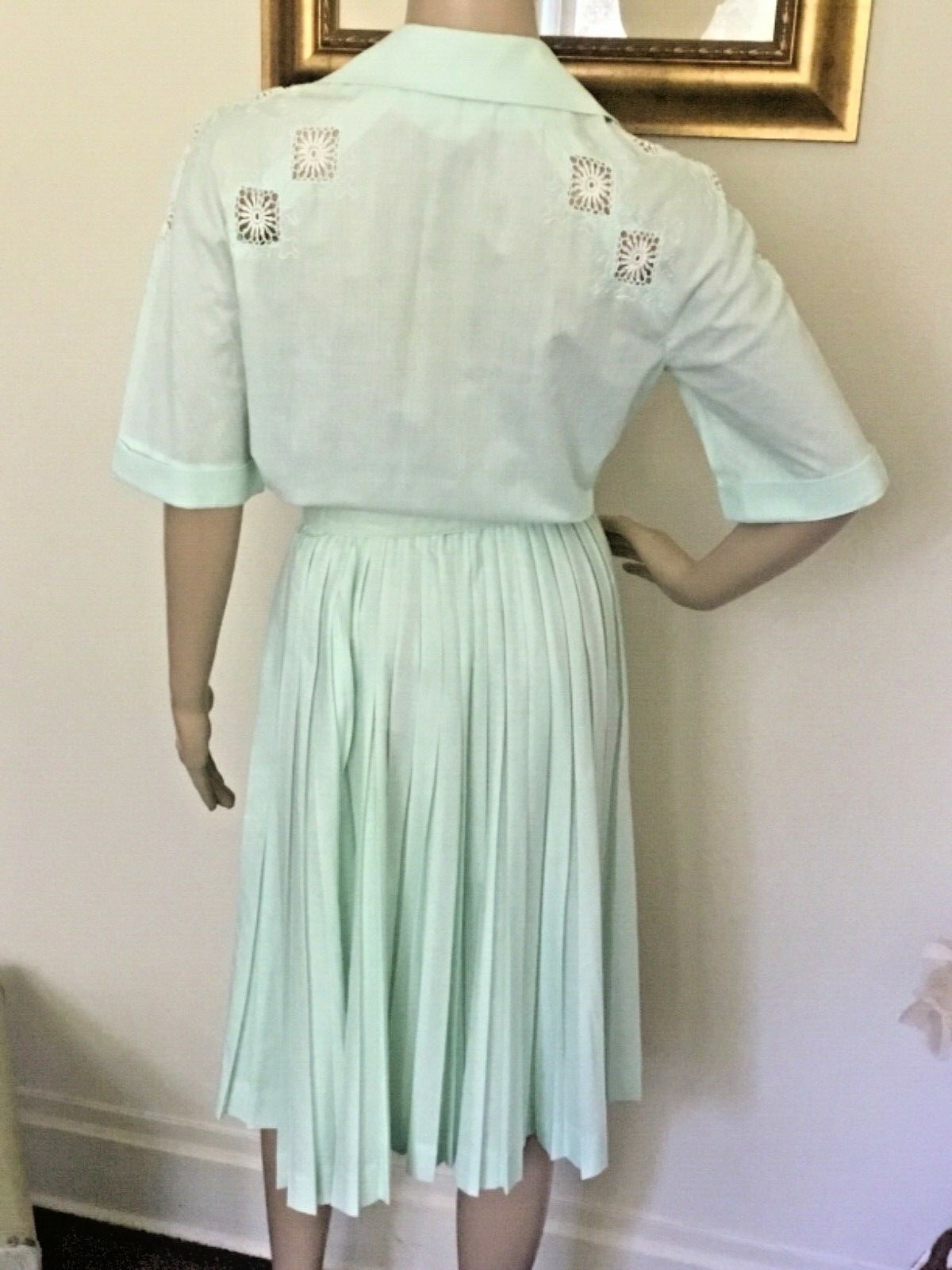 60’s Vintage Mint Green Retro Embroidered Cutout … - image 5