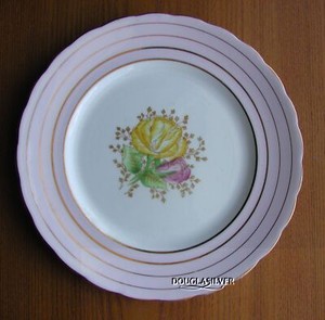 VICTORIA-CARTWRIGHT-amp-EDWARDS-ENGLAND-HAND-PAINTED-PLATE-PINK