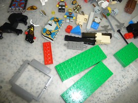 Lego Classic Castle Royal Joust 6095 - complete minus 1 piece, nice!