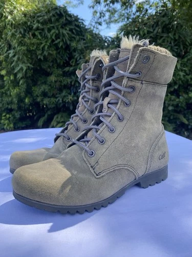 CAT Caterpillar Boots Women’s Size 9 Fur Lined Lace Up Sweater Ankle Sturdy Boot