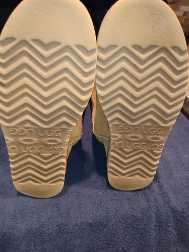 Size 10 Tall Chestnut Ugg Boots - Picture 7 of 8