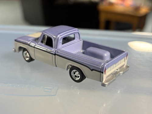 Greenlight 1967 Dodge D-100 Pickup Truck - Rubber Tires - Picture 6 of 9