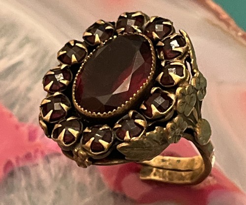 Antiker viktorianischer Jugendstil Orlando simulierter böhmischer Granat Messing Ring