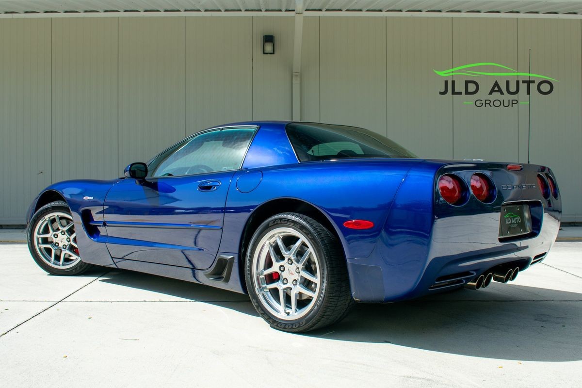 2004 Blue Chevrolet Corvette   | C5 Corvette Photo 4