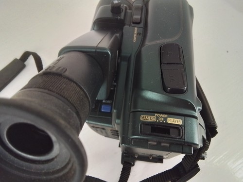 Camcorder Sanyo VM-EX25P, With Power Supply Spares Repair - Picture 4 of 9