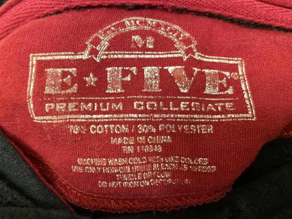 South Carolina Gamecocks Fleece Hoodie Unisex SIZE MED Black - University Of SC - Image 4 of 4