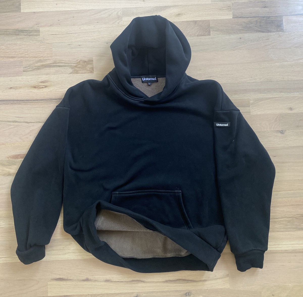 Untamed Black Lined Hoodie Hooded Sweater Shirt XL Kangaroo Pocket