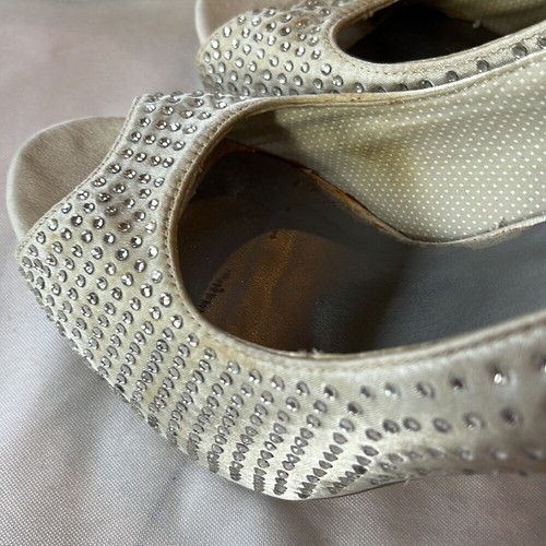 Madden Girl Women’s Shoes Size 8.5 silver with rhinestones 6 inch heel - Picture 6 of 12