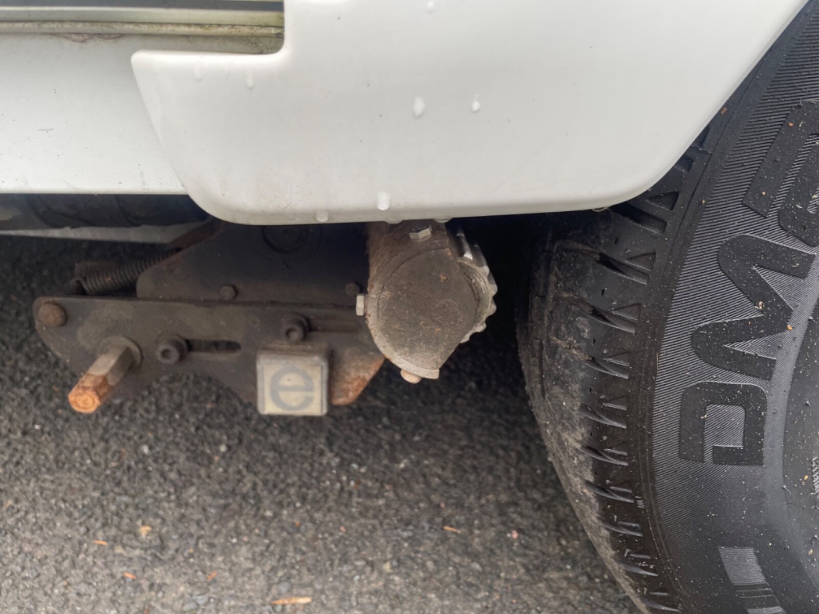 Swift Sprite Kudos 470 2015 4 Berth compact caravan including Motor