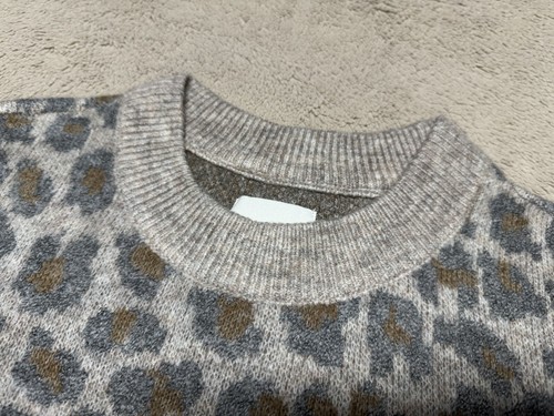 Abercrombie & Fitch Fuzzy Sweater Womens Medium M Cheetah Print Pullover Thermal - Picture 5 of 8
